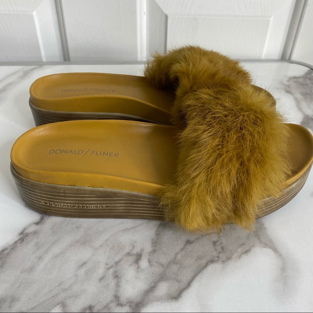 Donald J. Pliner NEw Fur platform Slides / Slippers Rabbit Fur